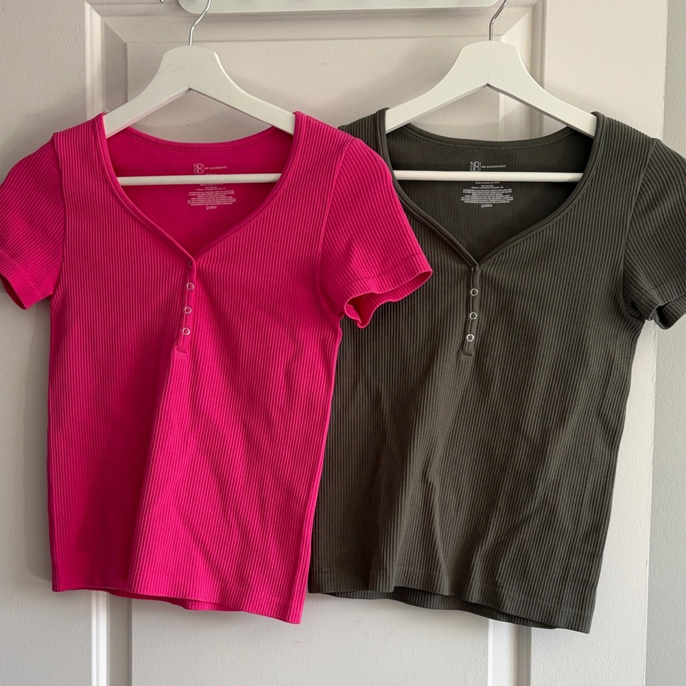 Set of Two Women’s Tops